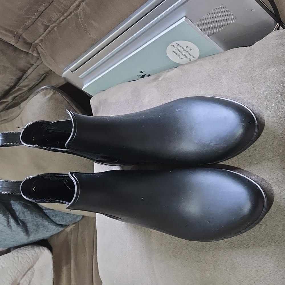 Black Sam Edelman Rain booties